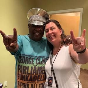 Meet your Posher, Elizabeth